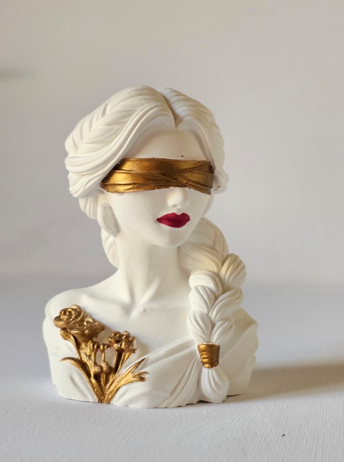 busto lady gold