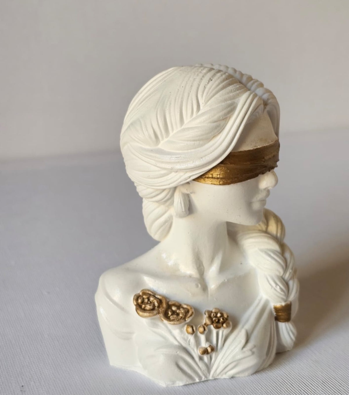 busto lady gold